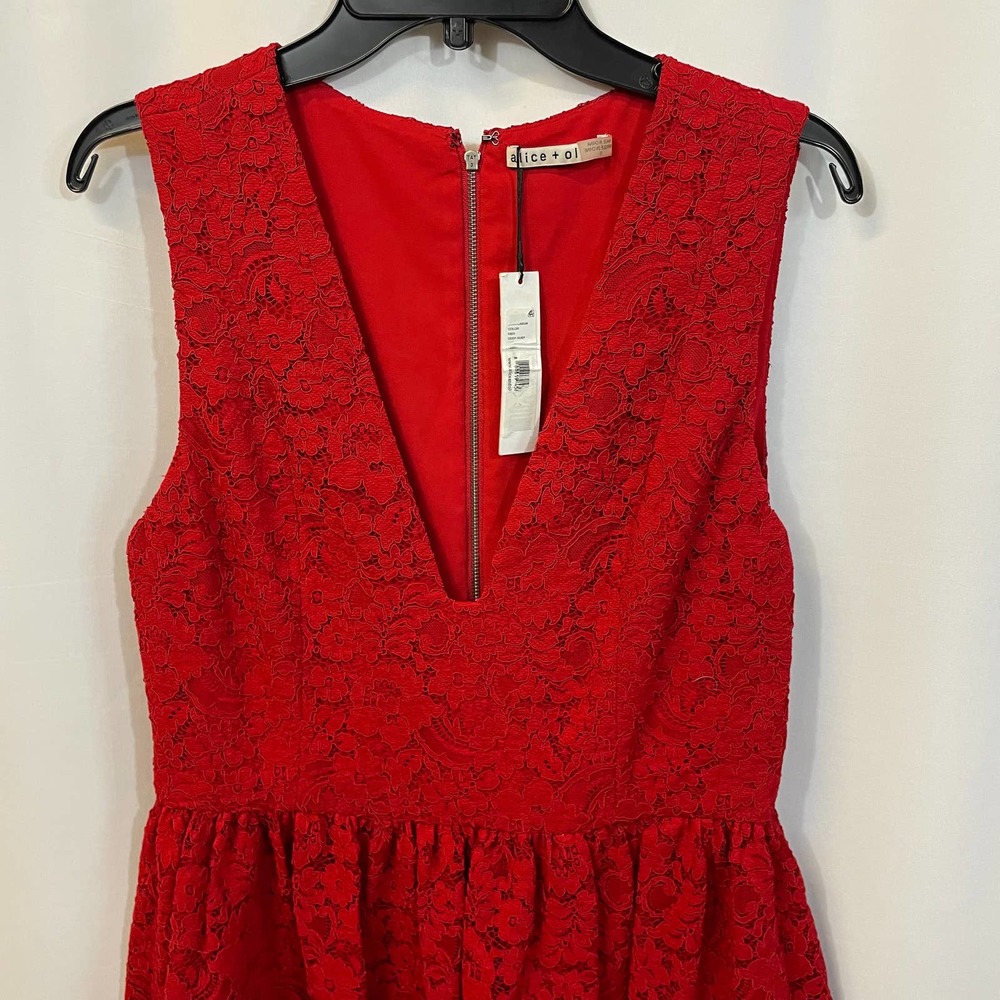 Alice + Olivia Kappa Lace Party Dress Deep V Exposed Zipper Deep Ruby 10 View 4